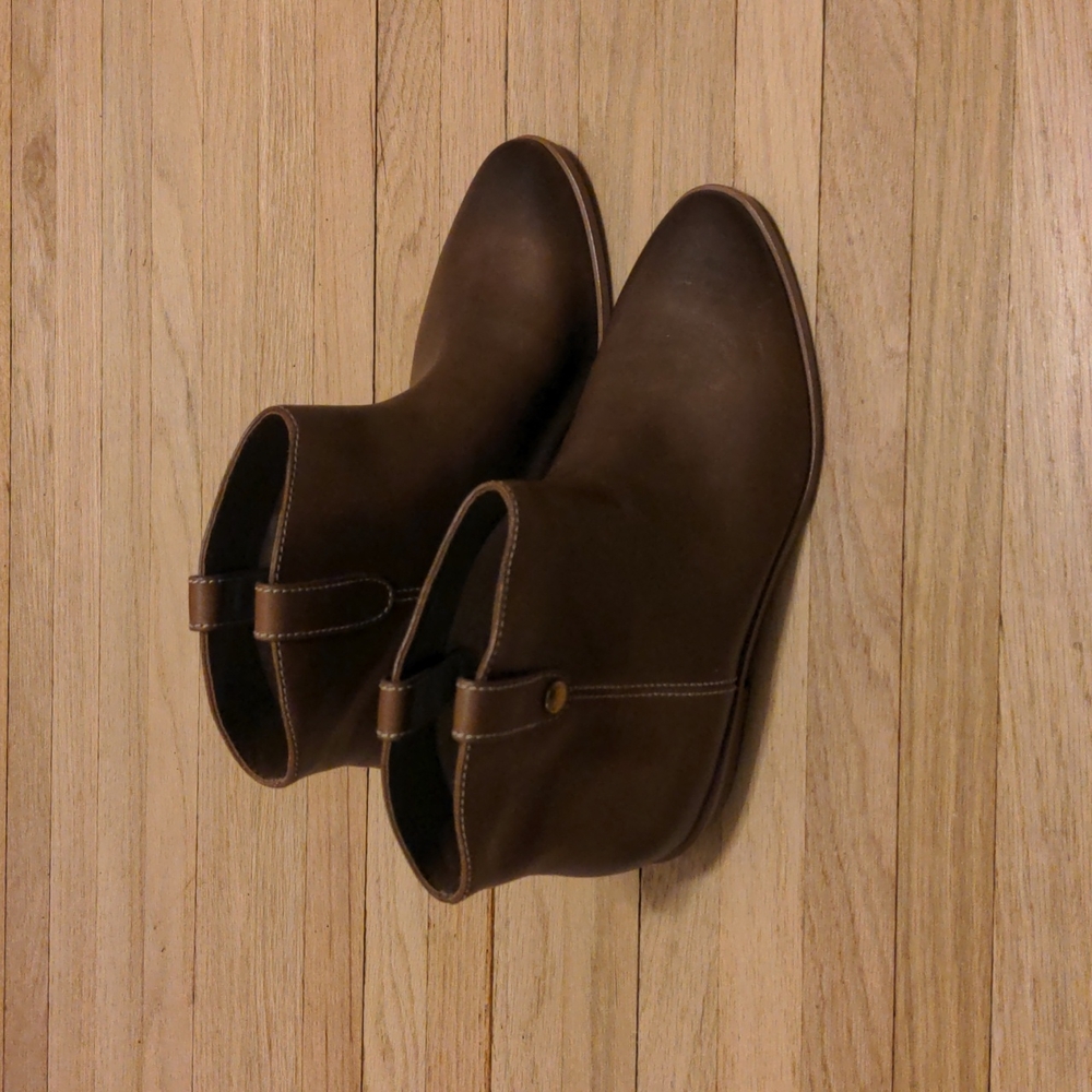 Brown Ankle Boots by Michael Kors size 9